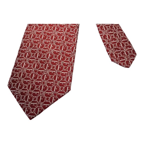 GIANFRANCO FERRE Red Geometric Monogrammed Silk Tie Italy 57"/3".3/4 EX COND - Picture 6 of 7